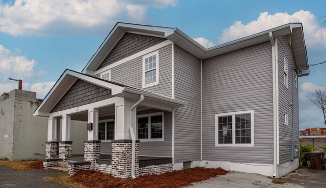 4BR Home | Private Parking near Downtown Knoxville