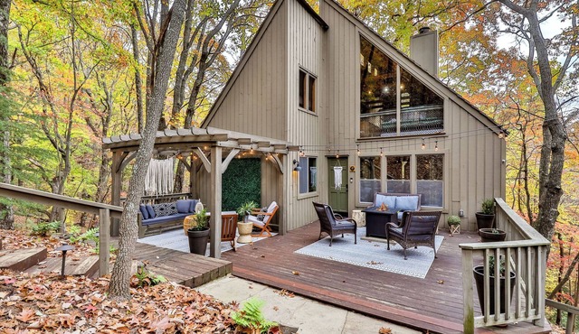 4BR+Loft Cozy Cabin/Fire Pit/Pet Friendly/Big Canoe