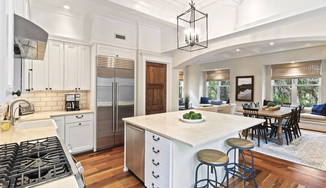 4BR Luxury CYPRESS POINT Home - World Class Beach, Golf and Tennis!