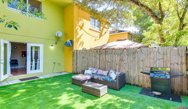 5 Mi to Hard Rock Stadium! Townhome w/Games