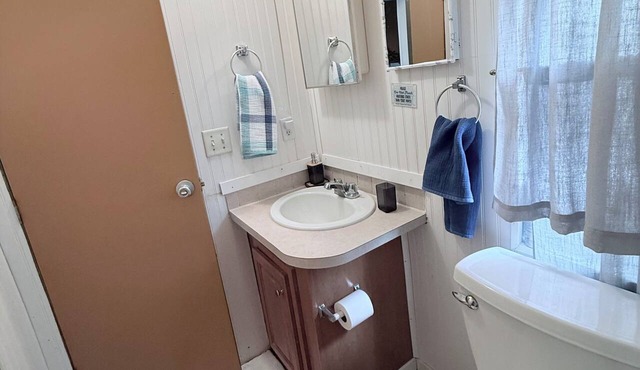 5 Peaceful Acres Pet Friendly Short Drive to Beach