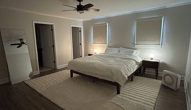 5-star Retreat in Smyrna, GA - 4 Bed 2.5 Baths with Sauna and Hot Tub