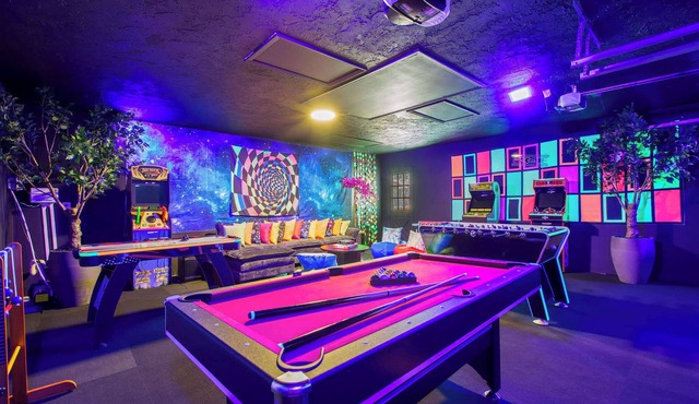 5BR Pool Villa | Game Room | Near Clearwater Beach