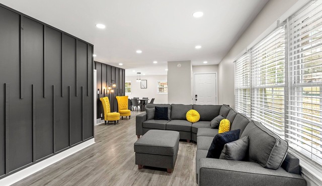 5BR Vacation Home with High-Speed Internet & Private Gym Near Atlanta Airport