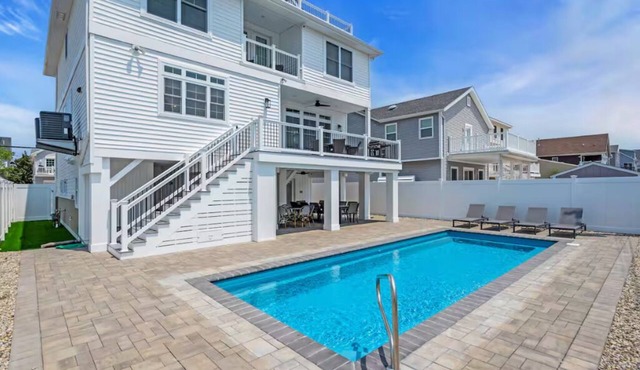 5mins walk 2 Beach | 6BR w/Pool | Linens & Towels - Holiday Home