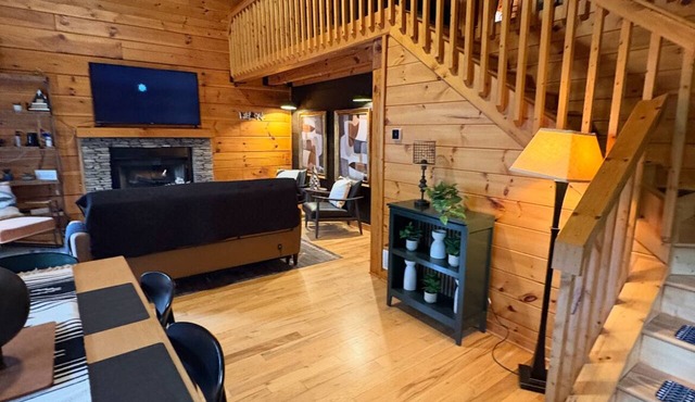 6 ACRES RETREAT SAUNA, HOT TUB, FIRE PIT, GAMES