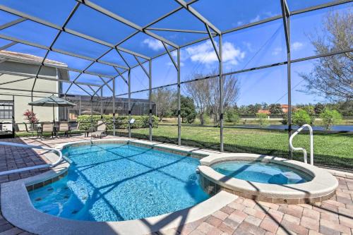 6 Mi to Disney: Gem w/Pool & Spa in Kissimmee
