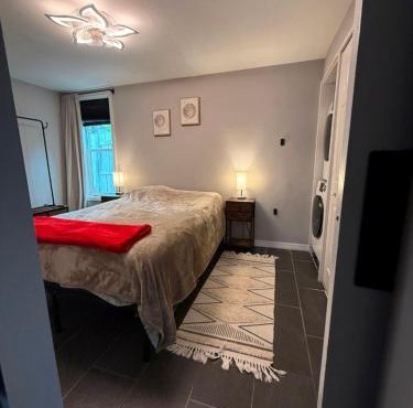 6 mins Downtown in Ybor Heights 1br 1ba Ground Level WD