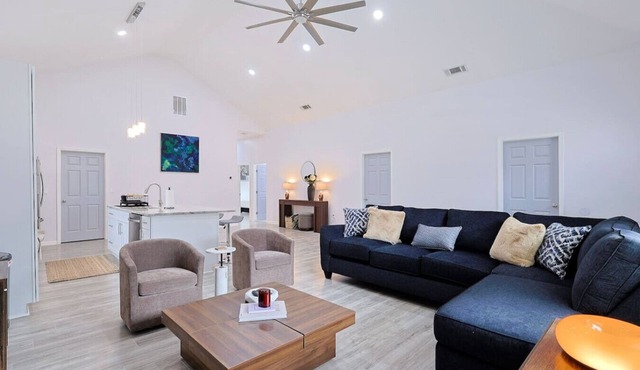6 Saatva Bed 4 Bath+3800sqft+Valentine Special
