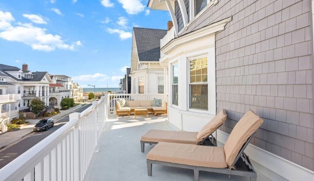 6BR Beach Block Paradise - Ocean Views - Sleeps 20