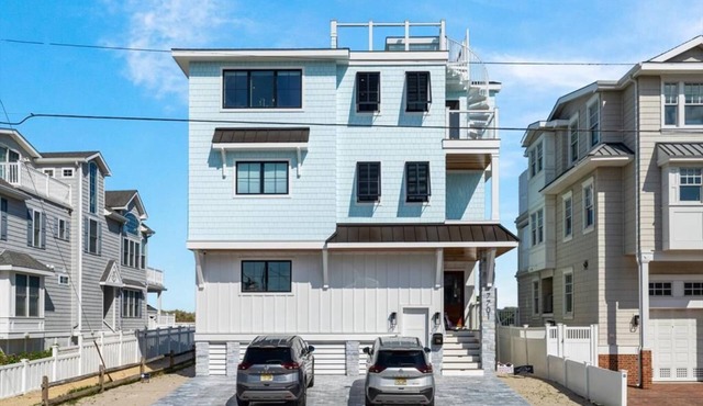 7701 Pleasure Ave-LARICKS EXCLUSIVE!