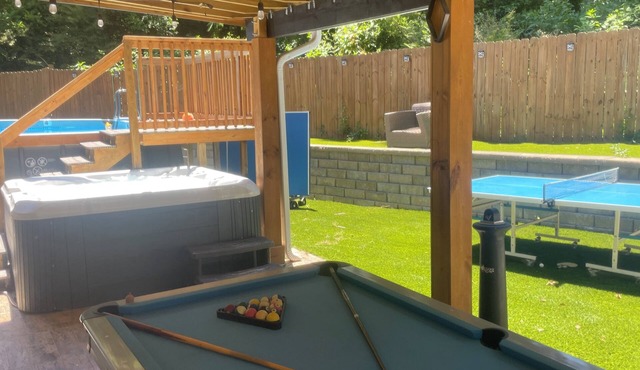7BR Argentina England 5mi✈️ Pool & Hot Tub Sleeps 16