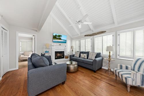 933 Sealoft Villa