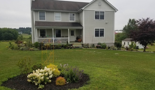 A Cozy Private Suite Near New Paltz: Farms, Nature, Hiking & Bike the rail trail