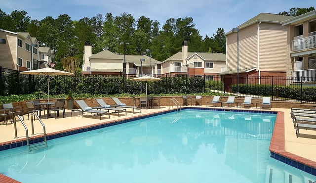 A Place You'll Surely Enjoy! Full Kitchen, Free Breakfast, Pets Allowed