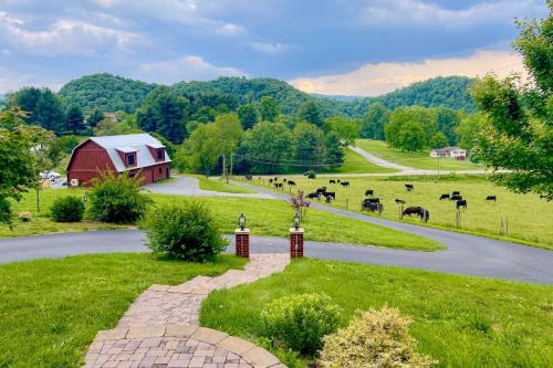 Abingdon Family Getaway w/Porch & Views!