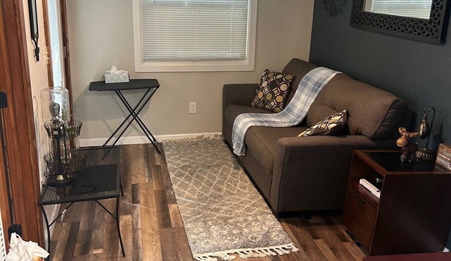 Adorable 1-bedroom bungalow with AC in Sergeant Bluff in Sergeant Bluff