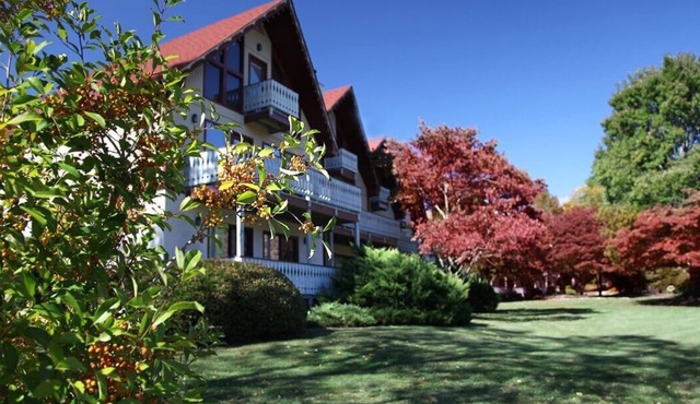 Alpine Helen Georgia, beautiful resort on the Chattahoochee River, 2 bedroom