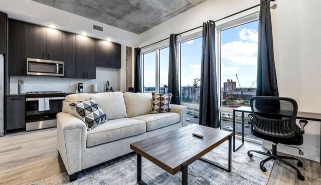 Amazing 1BD with Perfect View | Channelside Area