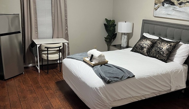Amazing 4-bedroom house, 10-mins from Uptown Charlotte, food & shopping near