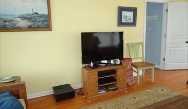 Amazing home in Beach Haven with 4 Bedrooms, Internet and WiFi