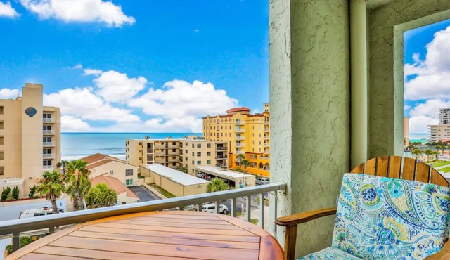 Amazing Ocean & River Views - 2BR Condo