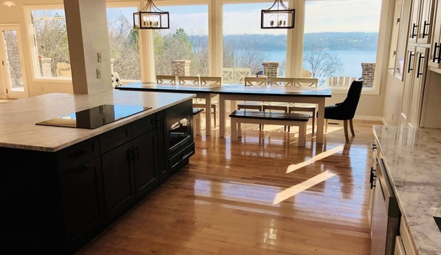 AMAZING Tims Ford House! RENOVATED & LAKEFRONT!
