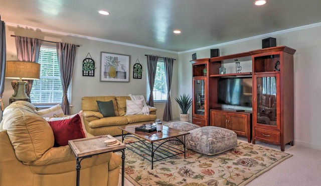 Atlanta Area Cottage w/ Grill + Huge Yard!