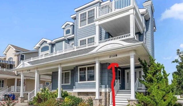 Avalon 5 Bedroom/4 Bath Townhouse - Bay Views - sleeps 12