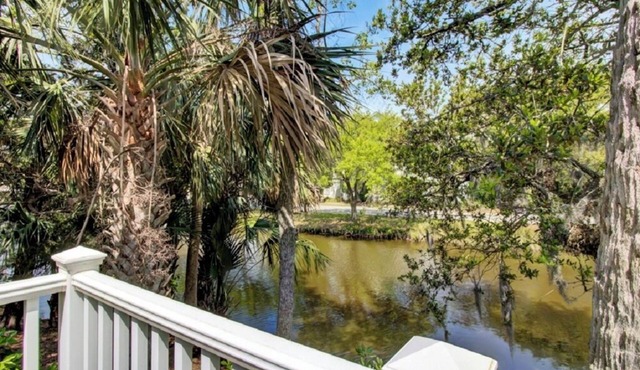 Award-Winning Resort Amenities | Racquet Club Villa 20