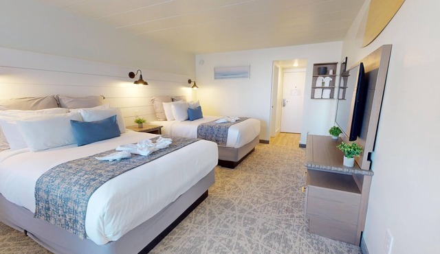Balcony Queen Suites