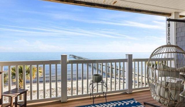 Bay Breeze Bungalow: Make Your Vacation Dreams a Reality