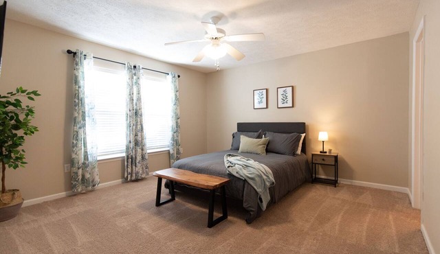 Be Home - spacious condo w/parking