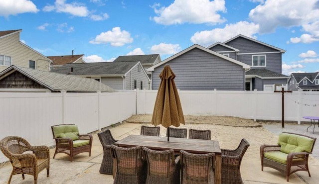 Beach Block Rental in Lavallette with Ocean Views! Negotiable Pricing