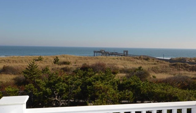 Beach Front - 3081 Avalon Avenue - Duplex - Weekly Saturday to Saturday