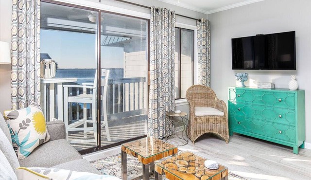 Beach Racquet B302 | Stunning Views Steps to Beach