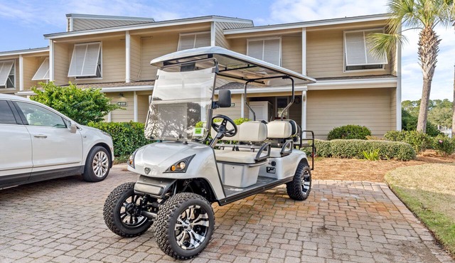 Beach Villa w/NEW 6-Seat GOLF CART! Near Beach, Pool, Baytowne Wharf & Tram.