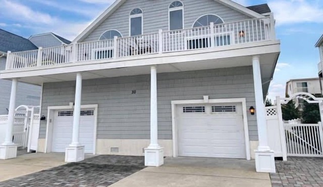 Beachblock townhouse located in the south end of the island.