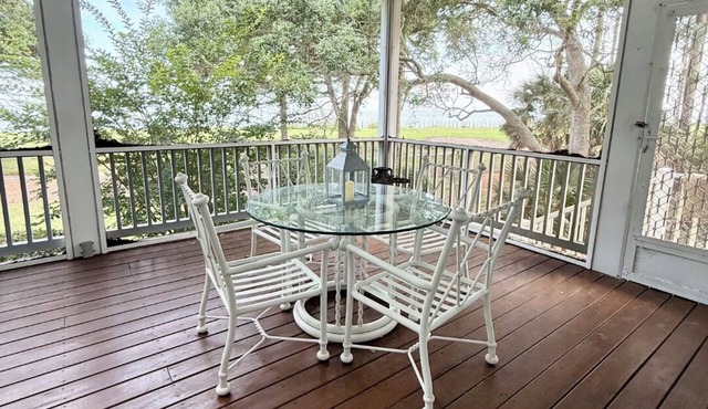 Beachfront Spa Suite with Jetted Tub and Steam Shower on Daufuskie Island