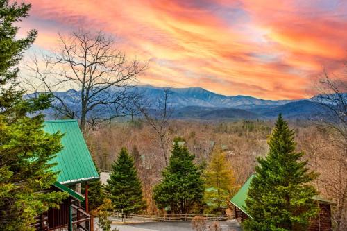 Bearslide - Game Room & Hot Tub & Views