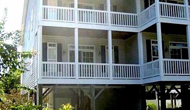 Beautiful 4 Bedroom Raised Beach Rental with Private Pool. SurfsUp Garden City
