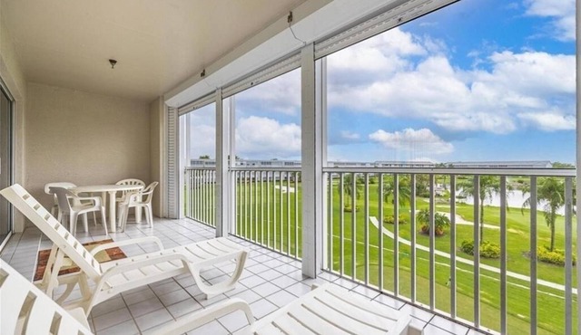 Beautiful Condo GREAT Location! Golf, tennis pickleball bocce