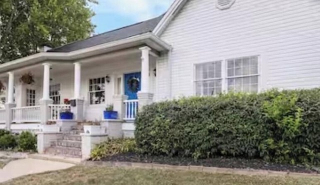 Beautiful Home in Historic Downtown Clinton