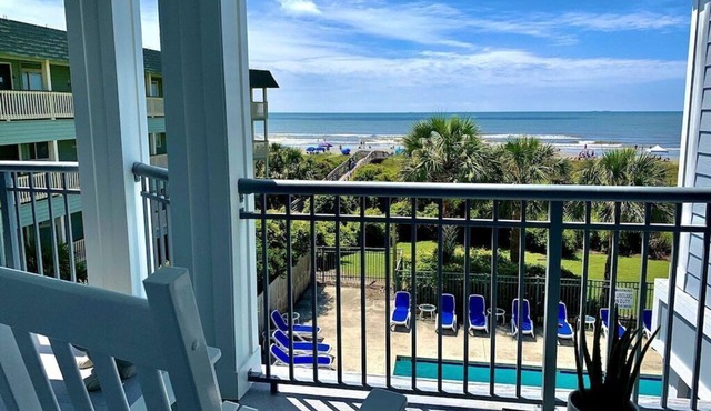 Beautiful Oceanfront 4BR Condo in the Heart of IOP with Pool.