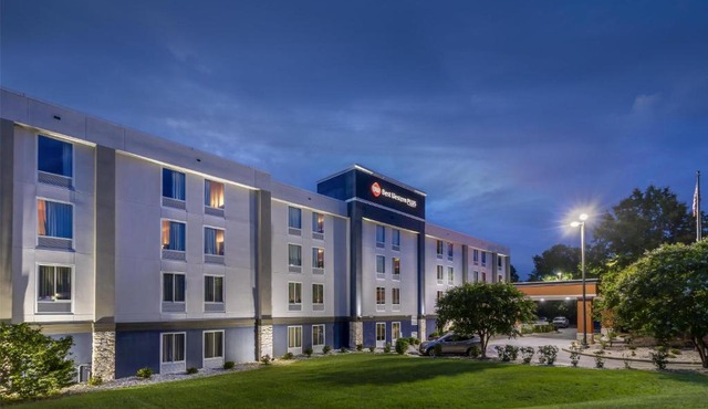 Best Western Plus Lexington Inn