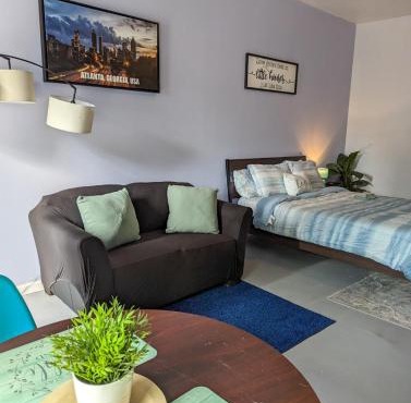 Blueberry Studio Near Airport