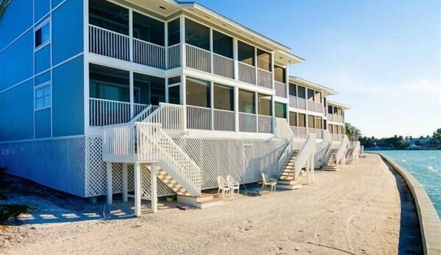 Boca Grande North - 75: A cozy 2BR retreat with water views in Boca Grande, FL.