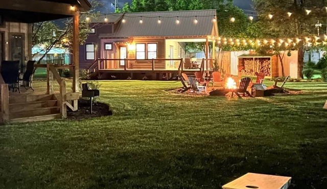 Boutique Tiny Home - River, Fire Pit, Walkable