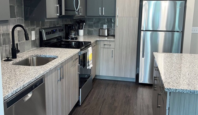 Brand Spanking New! 1 bed 1 bath close to Beltline and Grant Park.