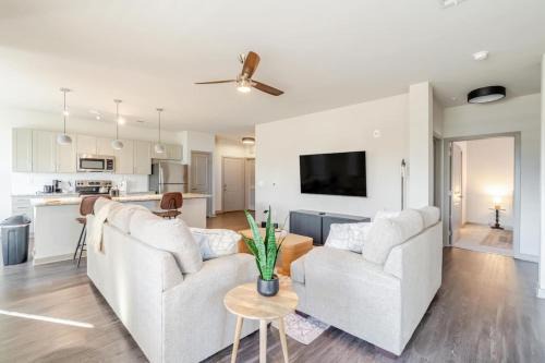 Bright, Cozy 3BD Apt in Heart of Matthews